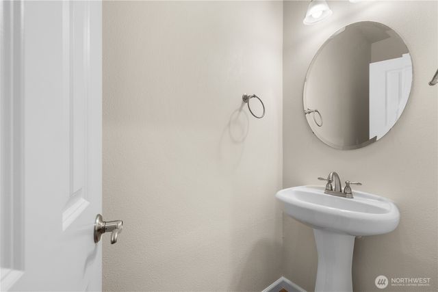 4882 SW Kenmore Court, Port Orchard, WA 98367