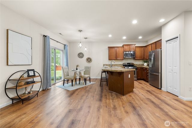 4882 SW Kenmore Court, Port Orchard, WA 98367