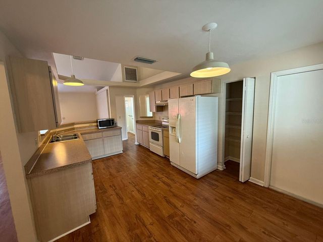 2260 NW 41ST PLACE, Gainesville, FL 32605