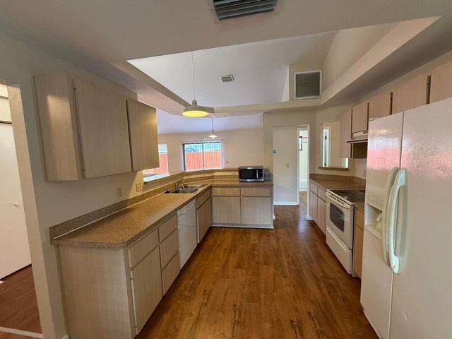 2260 NW 41ST PLACE, Gainesville, FL 32605