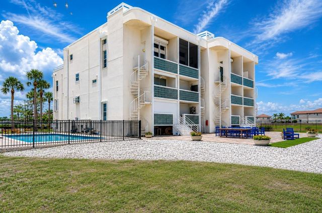 6504 SURFSIDE BOULEVARD 8, Apollo Beach, FL 33572
