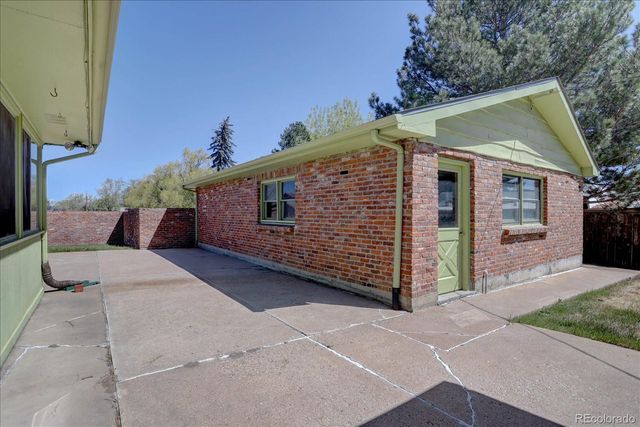 1980 Zang Street, Golden, CO 80401