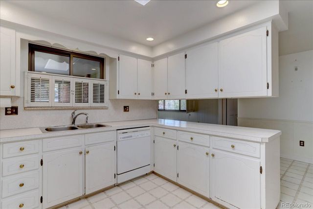 1980 Zang Street, Golden, CO 80401