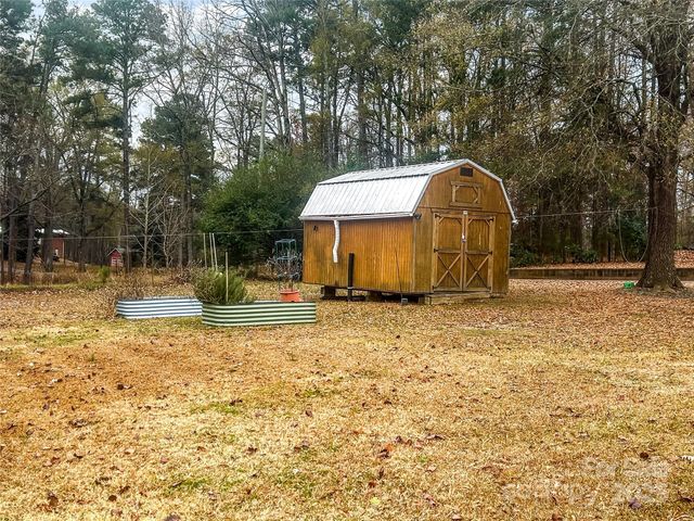 205 W Haywood Lane, Mount Gilead, NC 27306