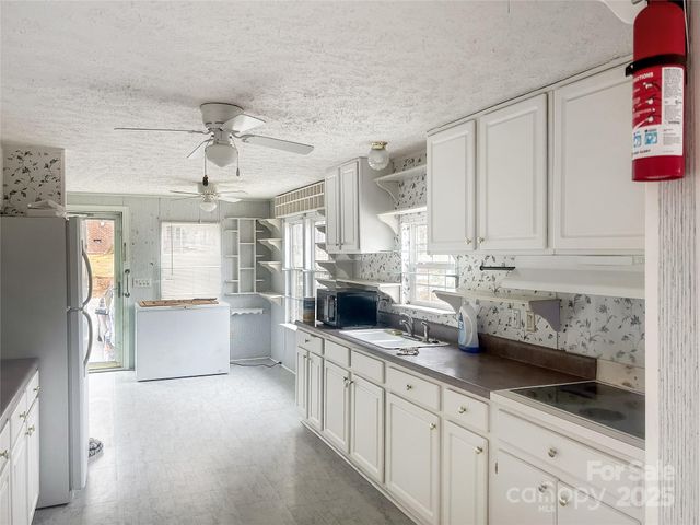 205 W Haywood Lane, Mount Gilead, NC 27306