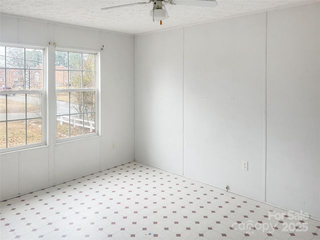 205 W Haywood Lane, Mount Gilead, NC 27306