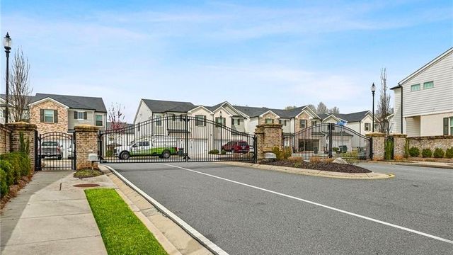 1186 Arrowlake Road SW, Marietta, GA 30064