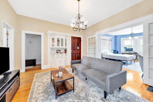 462 Park Drive, Boston, MA 02215