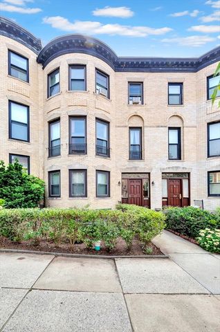 462 Park Drive, Boston, MA 02215