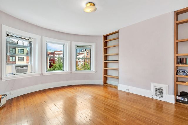 462 Park Drive, Boston, MA 02215