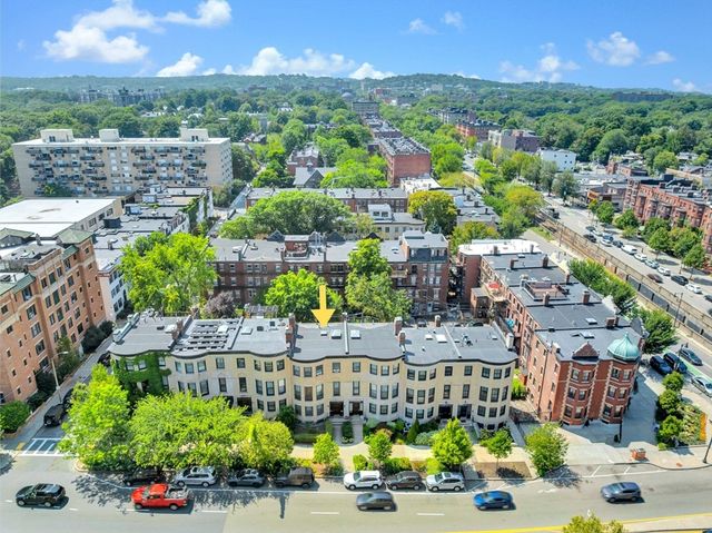 462 Park Drive, Boston, MA 02215