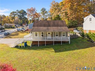 3200 Sylvania Pl, Chester, VA 23831