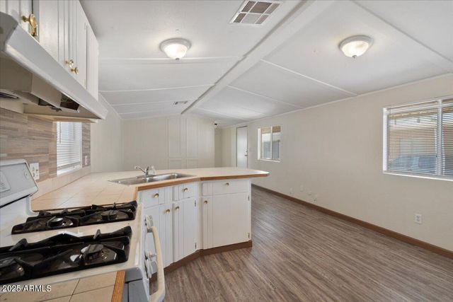 2121 N Center Street 19, Mesa, AZ 85201