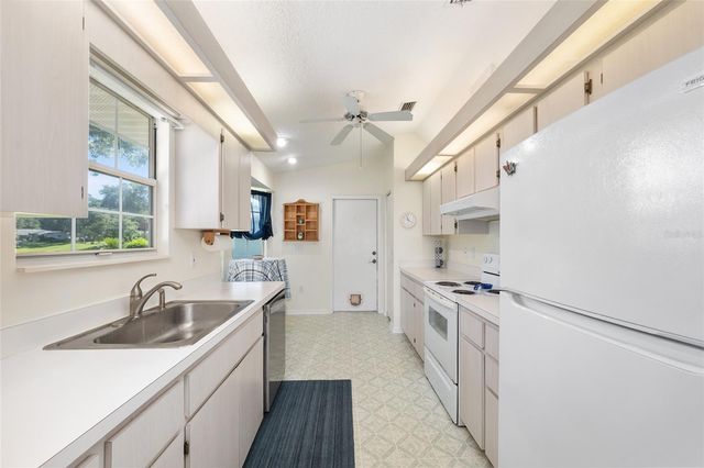 8038 SW 108TH LOOP, Ocala, FL 34481
