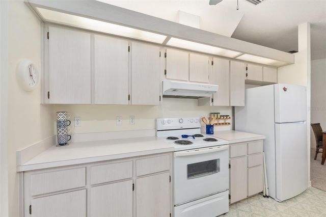 8038 SW 108TH LOOP, Ocala, FL 34481