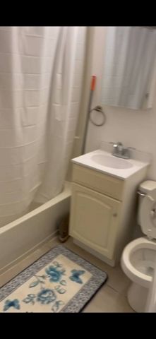 42 W Baltimore St 18, Lynn, MA 01902