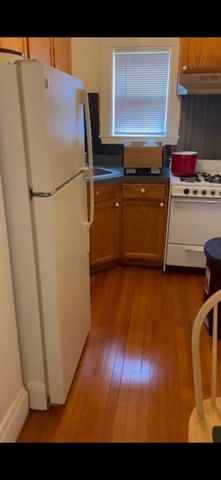 42 W Baltimore St 18, Lynn, MA 01902