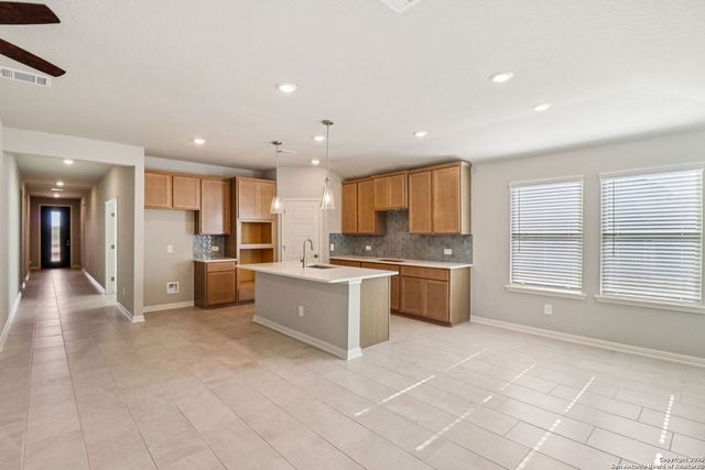 1415 Arcas Way, San Antonio, TX 78245