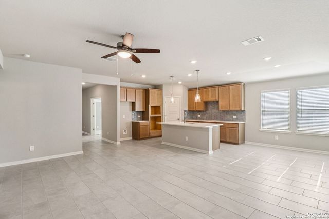 1415 Arcas Way, San Antonio, TX 78245