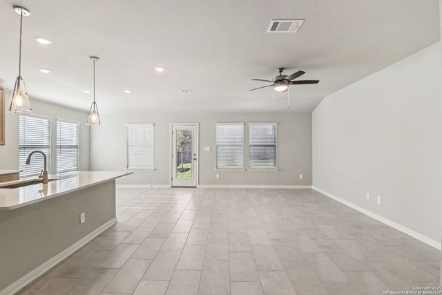 1415 Arcas Way, San Antonio, TX 78245