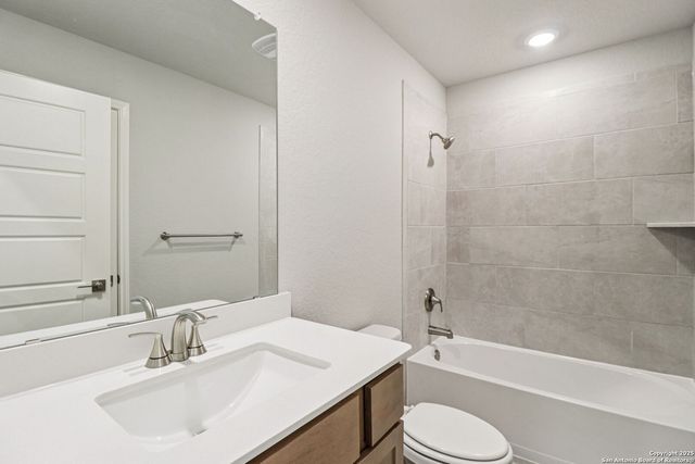 1415 Arcas Way, San Antonio, TX 78245