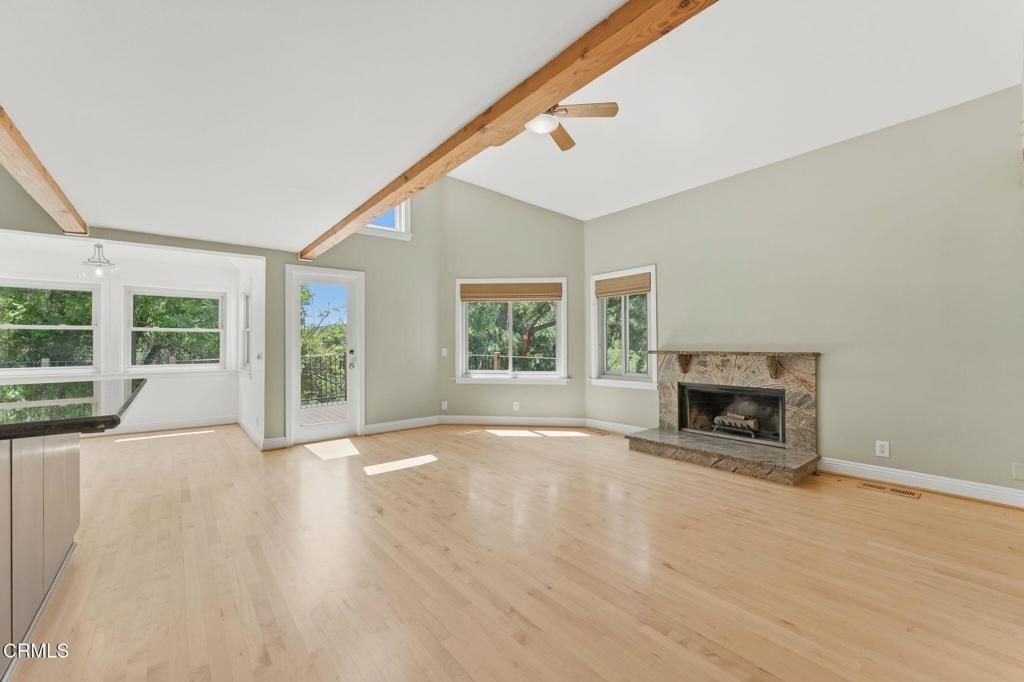 Image 12 of property listing at 405 Woodcliffe Road, Pasadena, CA 91105