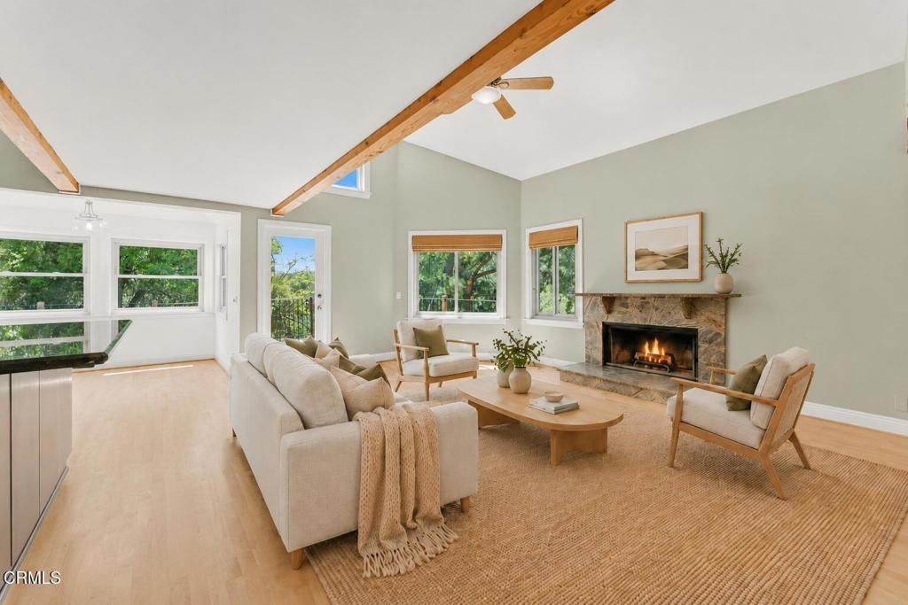 Image 13 of property listing at 405 Woodcliffe Road, Pasadena, CA 91105
