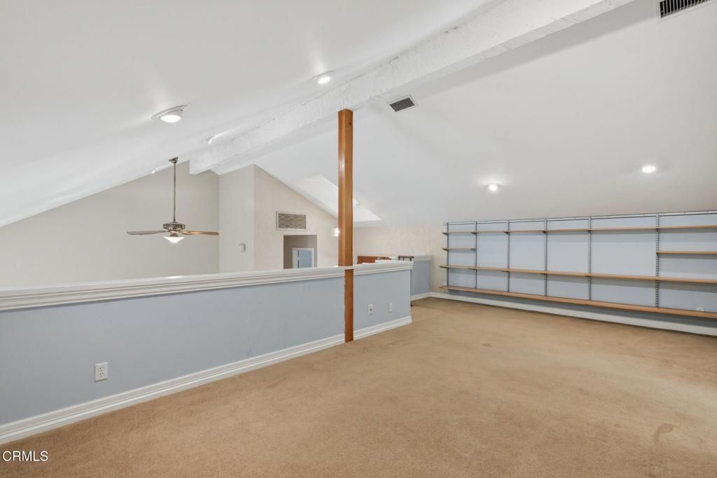 Image 30 of property listing at 405 Woodcliffe Road, Pasadena, CA 91105