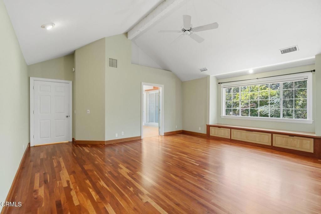 Image 38 of property listing at 405 Woodcliffe Road, Pasadena, CA 91105