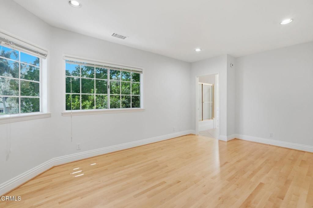 Image 45 of property listing at 405 Woodcliffe Road, Pasadena, CA 91105