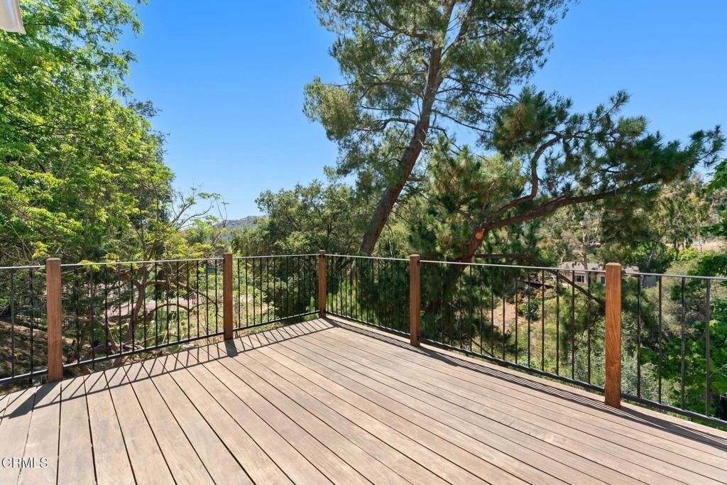 Image 54 of property listing at 405 Woodcliffe Road, Pasadena, CA 91105