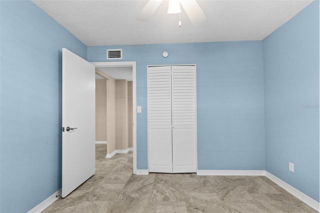 4895 BAY STREET NE 102, St Petersburg, FL 33703