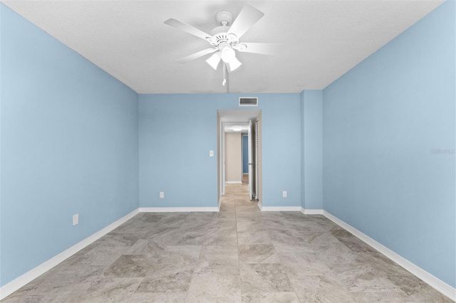 4895 BAY STREET NE 102, St Petersburg, FL 33703