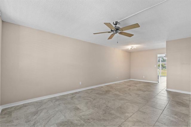4895 BAY STREET NE 102, St Petersburg, FL 33703