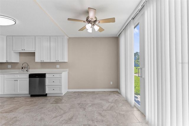4895 BAY STREET NE 102, St Petersburg, FL 33703