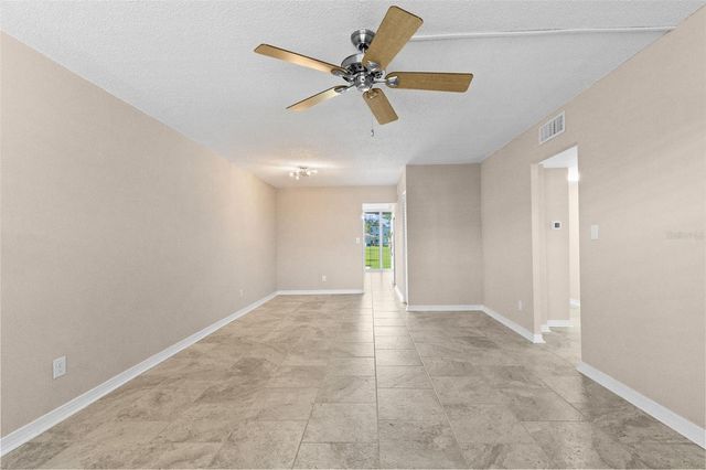 4895 BAY STREET NE 102, St Petersburg, FL 33703