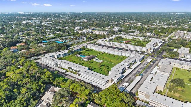 4895 BAY STREET NE 102, St Petersburg, FL 33703
