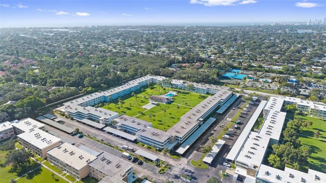 4895 BAY STREET NE 102, St Petersburg, FL 33703
