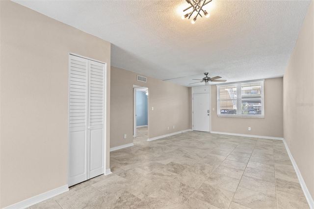 4895 BAY STREET NE 102, St Petersburg, FL 33703