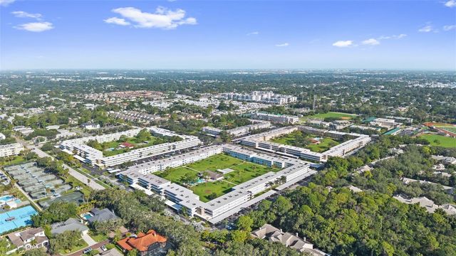 4895 BAY STREET NE 102, St Petersburg, FL 33703