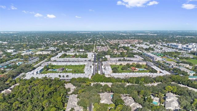 4895 BAY STREET NE 102, St Petersburg, FL 33703