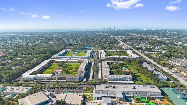 4895 BAY STREET NE 102, St Petersburg, FL 33703
