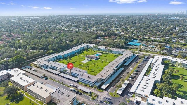4895 BAY STREET NE 102, St Petersburg, FL 33703
