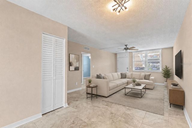 4895 BAY STREET NE 102, St Petersburg, FL 33703