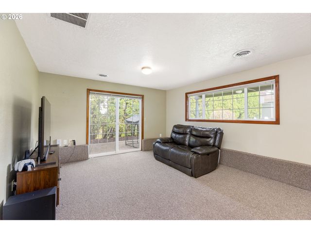 13226 Se 125TH Ave, Clackamas, OR 97015