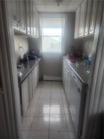 37 Pembroke Avenue, Providence, RI 02908