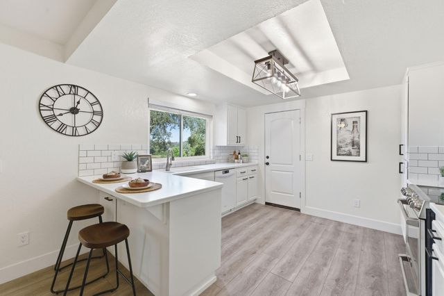 3960 Rustic Rd, Cameron Park, CA 95682