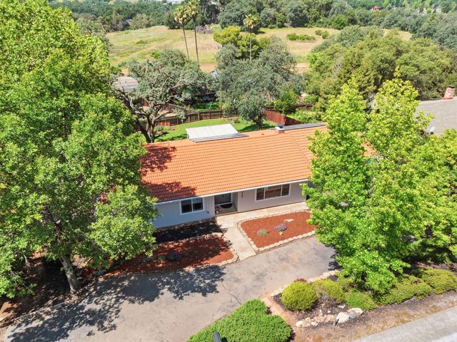 3960 Rustic Rd, Cameron Park, CA 95682