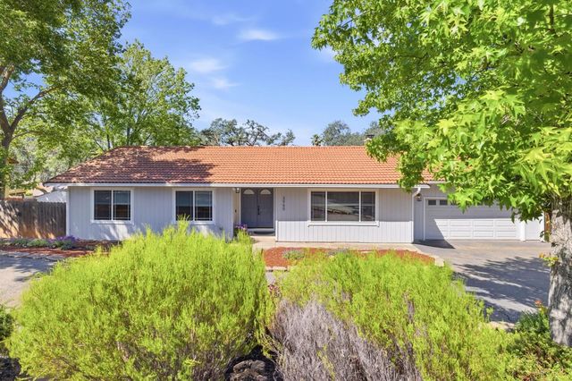 3960 Rustic Rd, Cameron Park, CA 95682