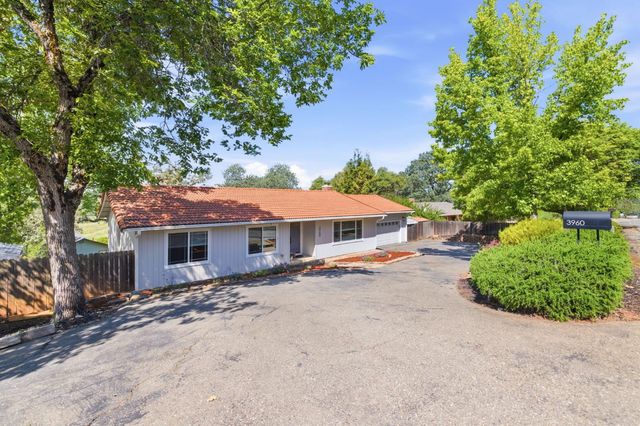 3960 Rustic Rd, Cameron Park, CA 95682